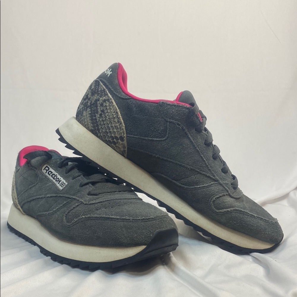 Reebok Classic Leather Ripple Gray and Pink Sneakers, Size 8.5